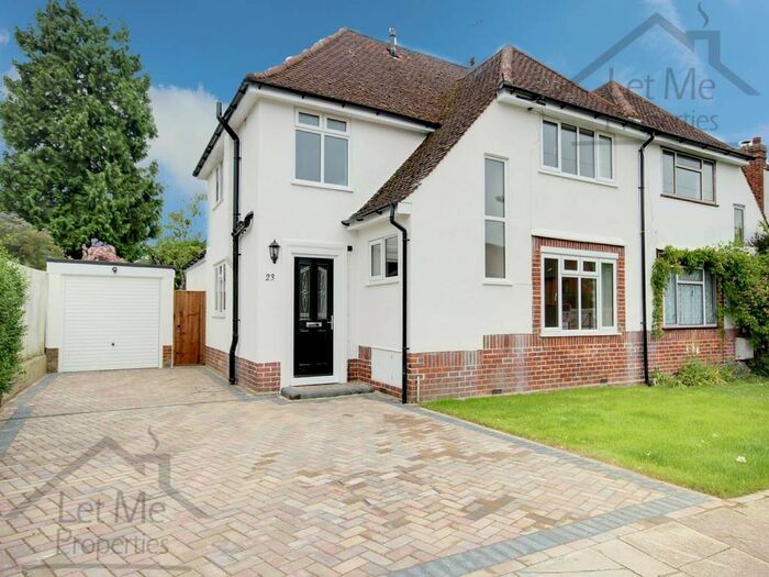 3 Bedroom Semi-Detached House To Rent In Gainsborough Avenue, St Albans, Hertfordshire, AL1