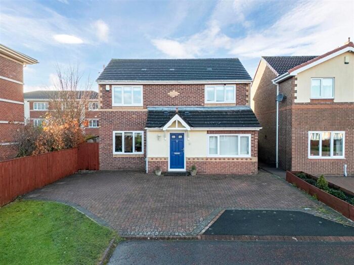 4 Bedroom Detached House For Sale In Barwell Court, Newcastle Upon Tyne, NE7
