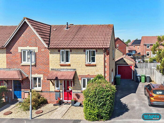 3 Bedroom Terraced House For Sale In Jasmine Way, Trowbridge, BA14