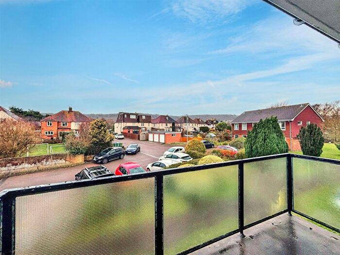 2 Bedroom Flat For Sale In Shortdean Place, Eastbourne, BN21