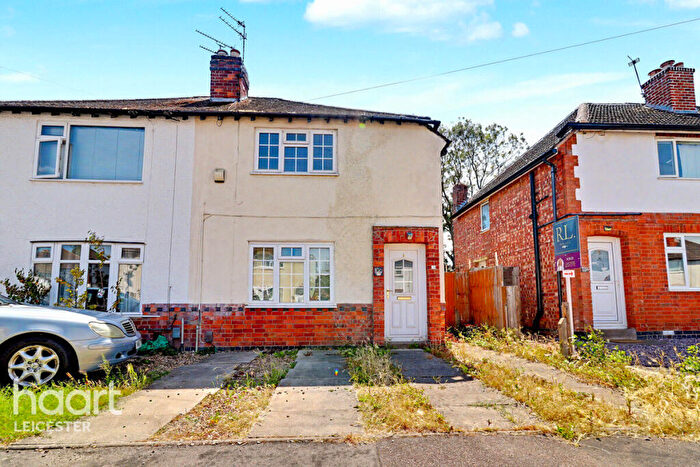 2 Bedroom Semi-Detached House For Sale In Kingston Avenue, Wigston, LE18