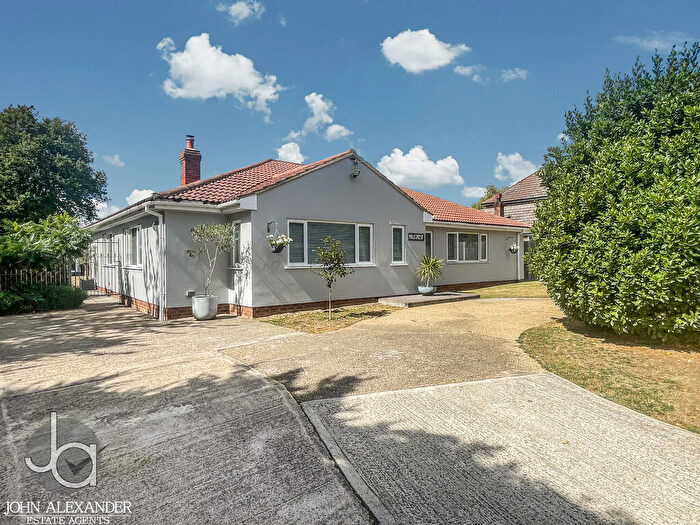 3 Bedroom Detached Bungalow For Sale In Layer Breton Hill, Layer Breton, Colchester, CO2