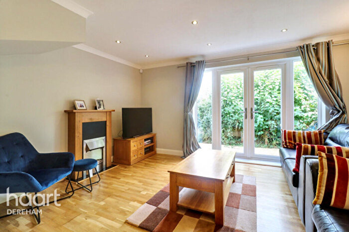 4 Bedroom Detached House For Sale In Mews Court, Shipdham, IP25