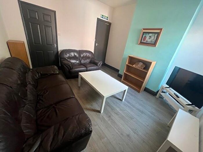 4 Bedroom Terraced House To Rent In Charlotte Road, S2