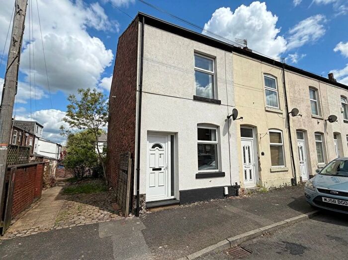 2 Bedroom End Terrace House For Sale In Bradbury Street, Hyde, SK14