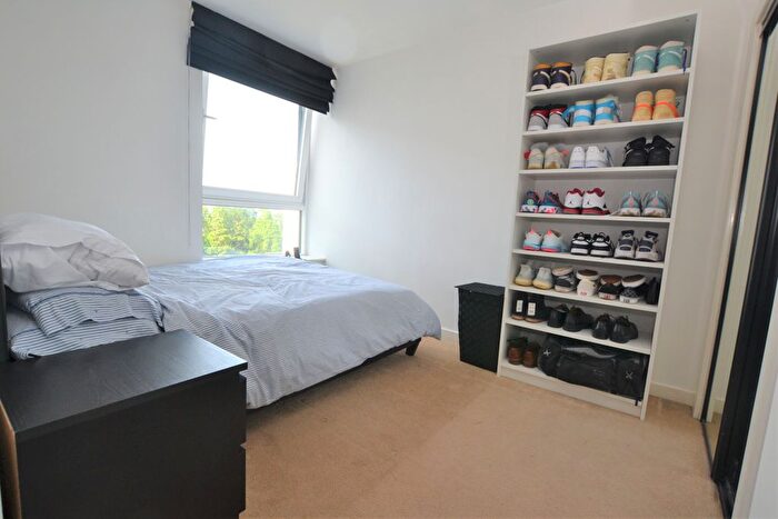 2 Bedroom Flat To Rent In Waterfront Park, Edinburgh, EH5