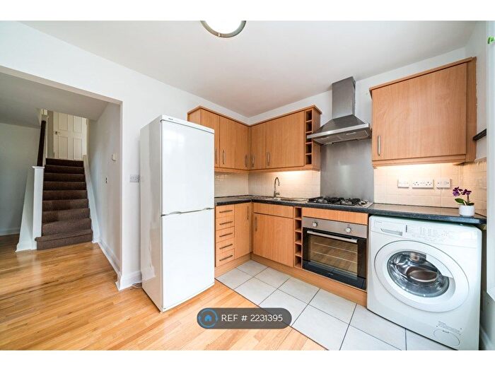 1 Bedroom Flat To Rent In Bardoplh Road, London, N7