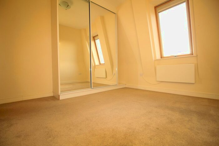 1 Bedroom Flat To Rent In 52 Coombe Road, New Malden KT3