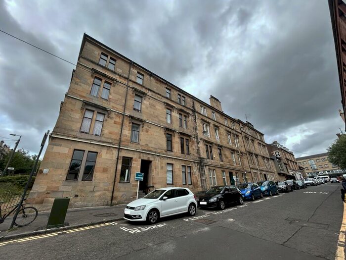 1 Bedroom Flat To Rent In Otago Street, Hillhead, G12
