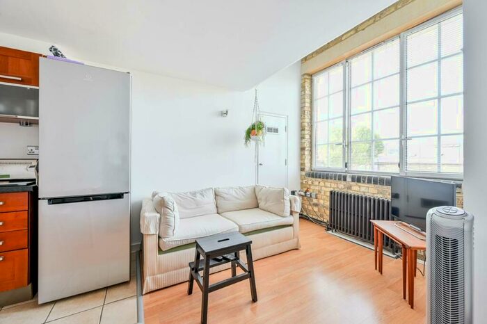 1 Bedroom Flat To Rent In Marlborough Road, Woolwich, London, SE18