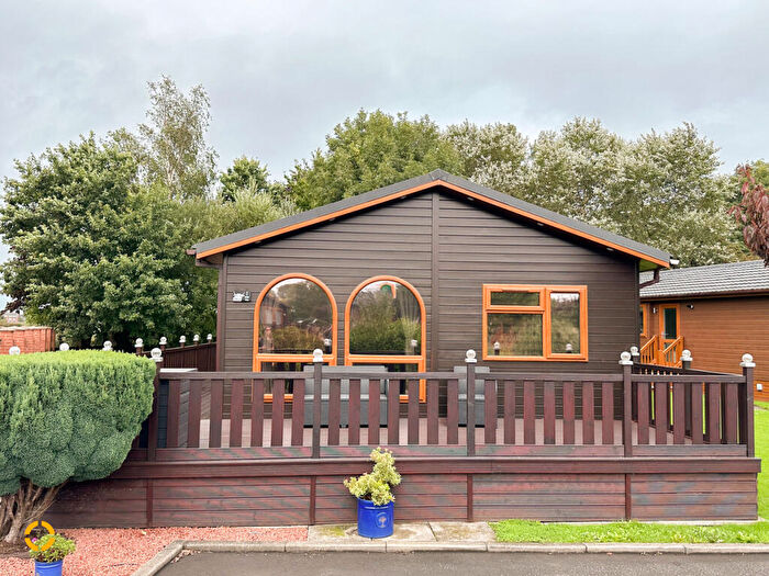2 Bedroom Lodge For Sale In Buffalo Ridge, Moss Side, FY8