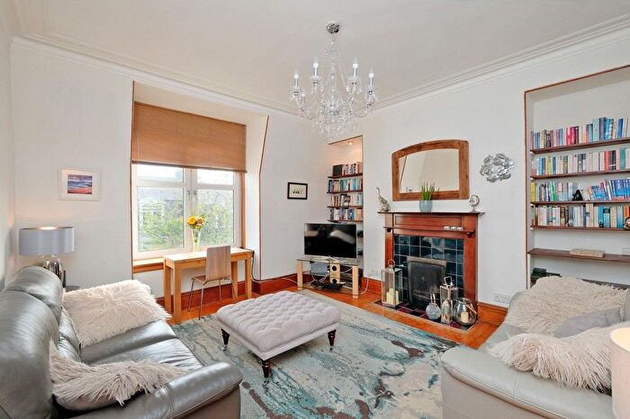 2 Bedroom Flat To Rent In Pitstruan Place, Top Right, AB10