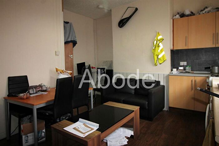 2 Bedroom House To Rent In Autmun Avenue, Hyde Park, West Yorkshire, LS6