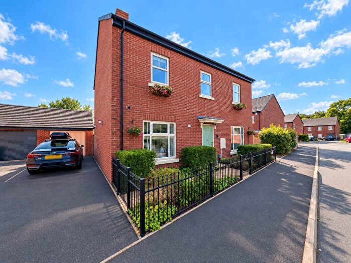 4 Bedroom Detached House For Sale In Henson Close, Whetstone, LE8
