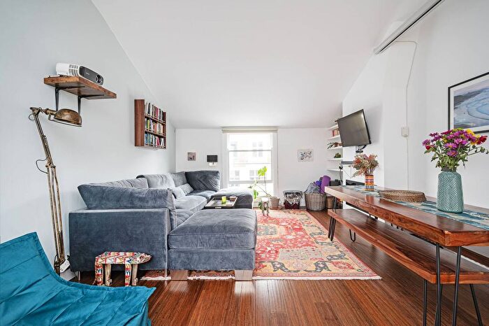 2 Bedroom Flat To Rent In Regan Way, Hoxton, London, N1