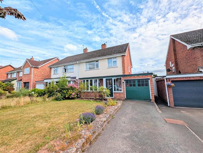 3 Bedroom Semi-Detached House For Sale In Ledbury Road, Hereford, HR1