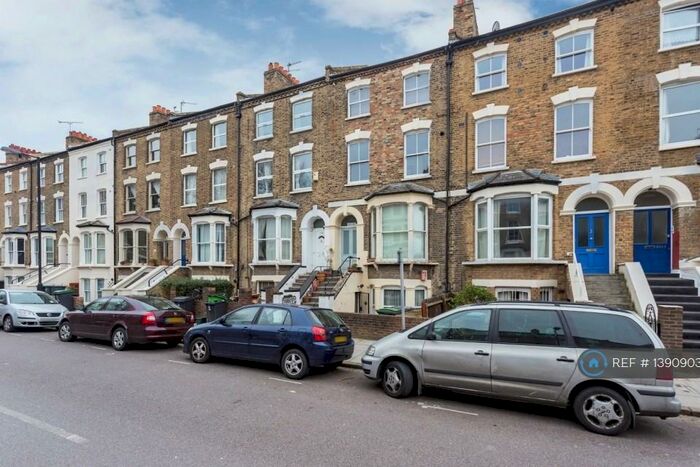 1 Bedroom Flat To Rent In Woodstock Road, London, N4