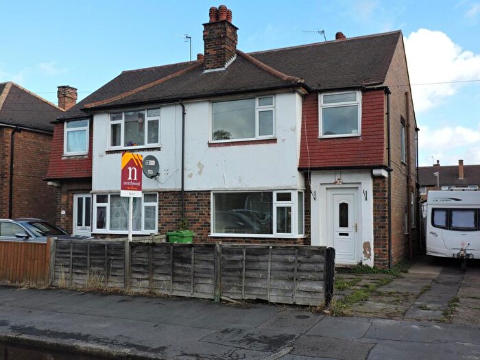 3 Bedroom Semi-Detached House To Rent In Barlock Road, Basford, Nottingham, NG6