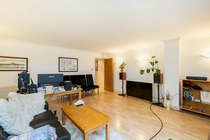 1 Bedroom Flat To Rent In Fleet Street London, EC4A