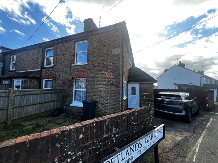 3 Bedroom End Of Terrace House To Rent In Franklynn Road, Haywards Heath, RH16