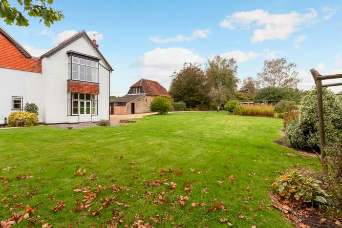 4 Bedroom Cottage To Rent In Tulls Lane Standford, GU35