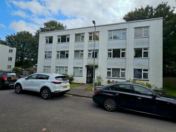 2 Bedroom Apartment To Rent In Llanishen Court, Llanishen, Cardiff, CF14