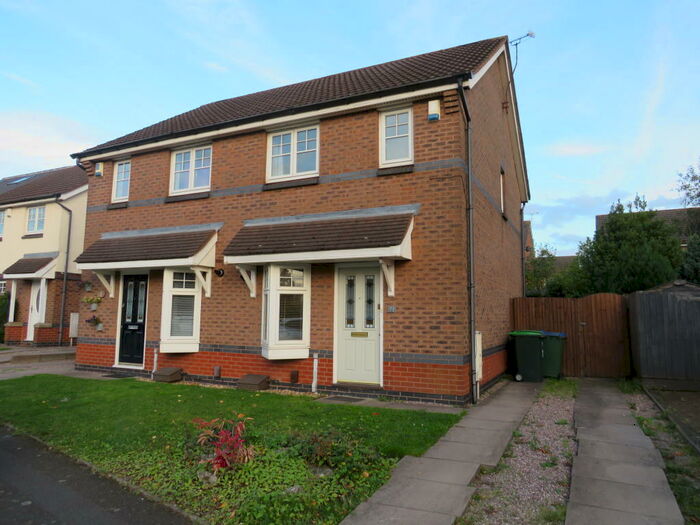 2 Bedroom Semi-Detached House To Rent In Vicarage Street, Oldbury, B68