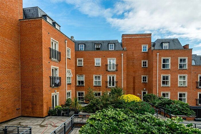 2 Bedroom Flat To Rent In Centurion Square, Skeldergate, York, YO1