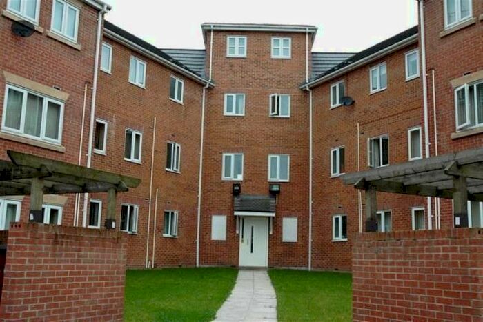 2 Bedroom Flat To Rent In Queens Road, Manchester, M40