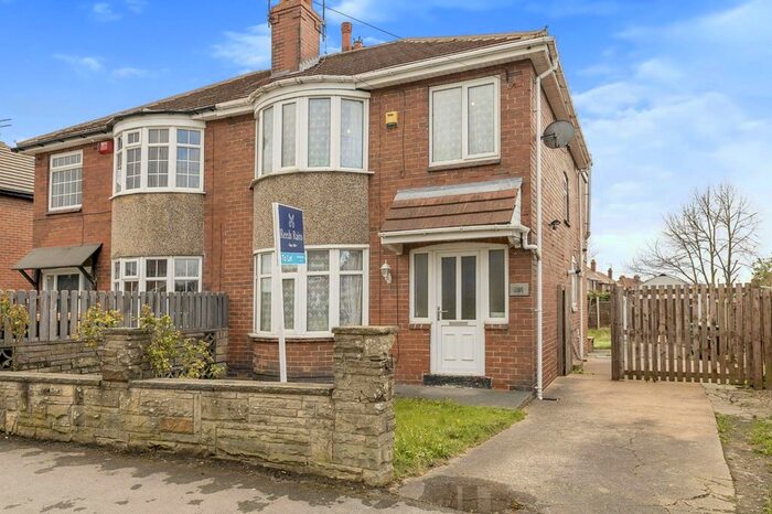 3 Bedroom Semi-Detached House To Rent In Middleton Road, Leeds, West Yorkshire, LS10