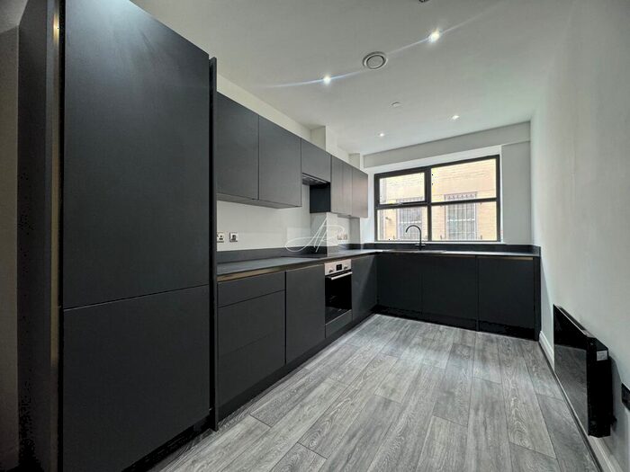 2 Bedroom Apartment To Rent In Water Street, Birmingham, B3