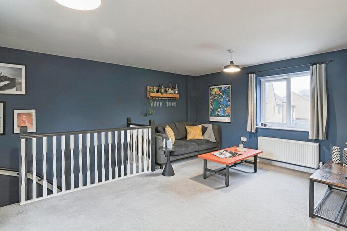 2 Bedroom Detached House For Sale In Sakura Walk, Seacroft, Leeds, LS14