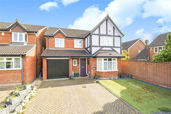 4 Bedroom Detached House For Sale In Knaphill, Woking, Surrey, GU21