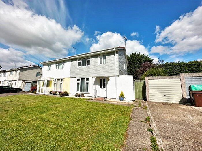 3 Bedroom Semi-Detached House To Rent In Courtenay Road, Wantage, Oxfordshire, OX12