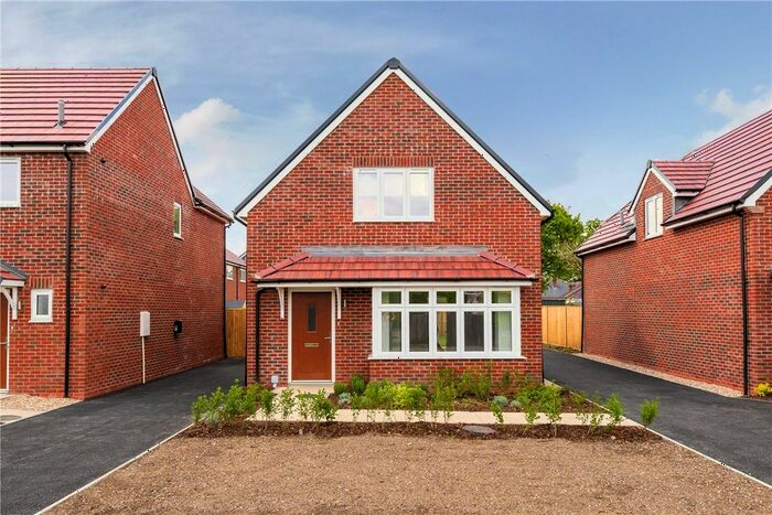 3 Bedroom Detached House To Rent In Northlands Road, Totton, Southampton, Hampshire, SO40