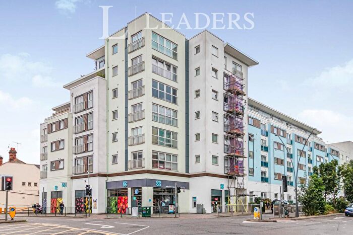 1 Bedroom Flat To Rent In Hudson House, Station Approach, KT19