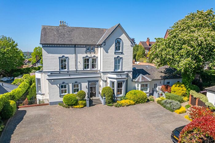 2 Bedroom Flat For Sale In Cavendish Crescent North, The Park, NG7