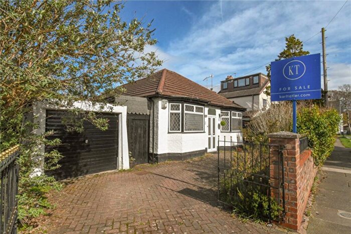 2 Bedroom Bungalow For Sale In Edgewood Road, Upton, Wirral, CH49