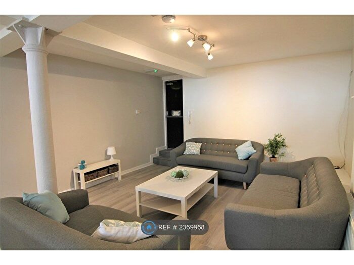 8 Bedroom Flat To Rent In Trafalgar Street, Sheffield, S1