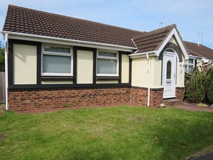 2 Bedroom Bungalow To Rent In St Peters View, Bilton, Hull, HU11