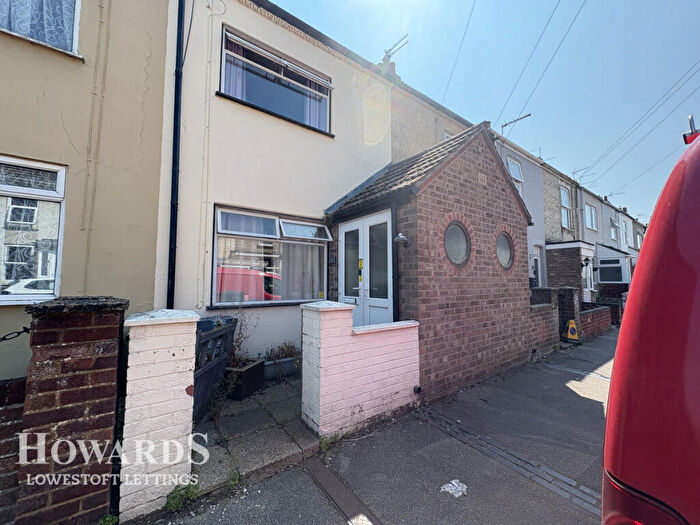 3 Bedroom Terraced House To Rent In Essex Road, Lowestoft, NR32