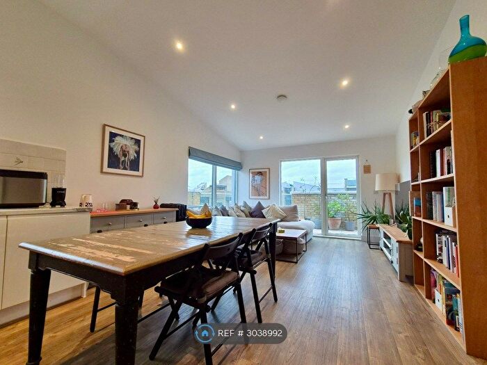 3 Bedroom Flat To Rent In Frazer Nash Close, Isleworth, TW7