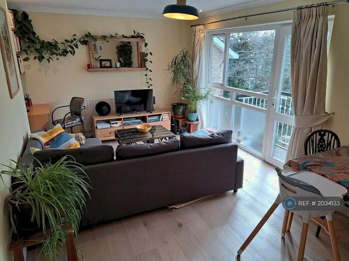 2 Bedroom Flat To Rent In Grace House, London, SE26