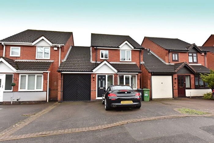 3 Bedroom Link Detached House For Sale In Kingswinford, Auckland Road, DY6