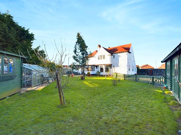 4 Bedroom Detached House For Sale In Huttoft Road, Sutton-On-Sea, LN12