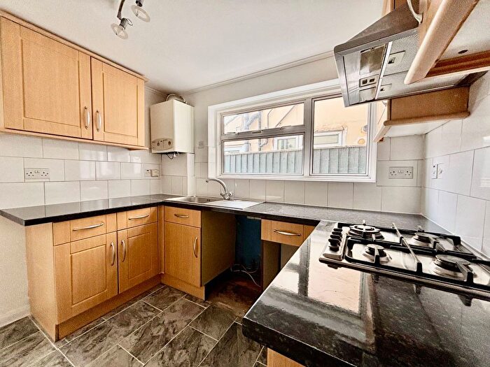 3 Bedroom Terraced House To Rent In Coulman Street, Gillingham, ME7