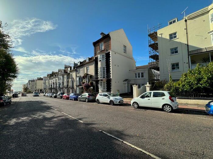Flat To Rent In Upper Rock Gardens, Brighton, BN2