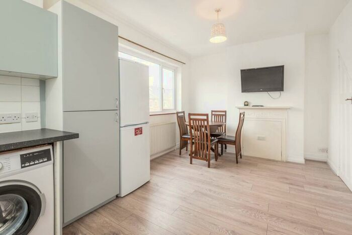 2 Bedroom Flat To Rent In Booth Road, Colindale, London, NW9