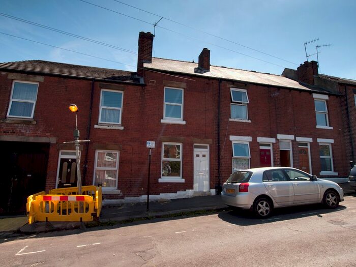 3 Bedroom Terraced House To Rent In Mackenzie Street, Sheffield, S11