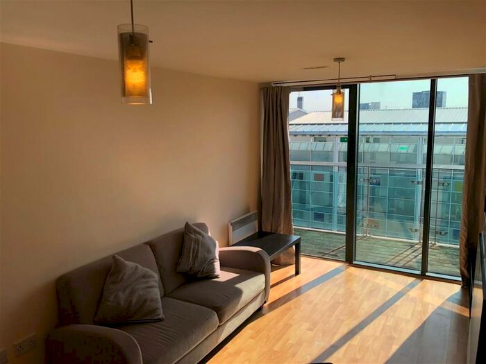 1 Bedroom Flat To Rent In Lovell House, Leeds, West Yorkshire, LS7